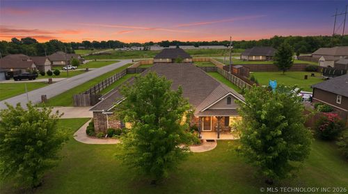 21075 Andreas Rd, Claremore, OK, 74019-8901 | Card Image