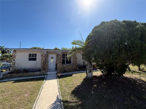 3221 Sw 47th Ave, West Park, FL, 33023-5579 | Card Image