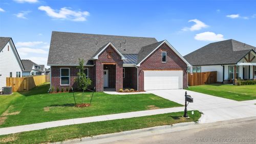 12005 E 106th Pl N, Owasso, OK, 74055-8355 | Card Image