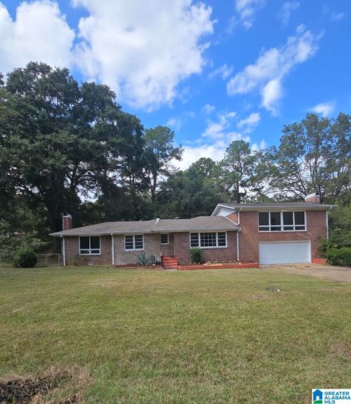 1204 26th Ave N, HUEYTOWN, AL, 35023-3628 | Card Image