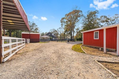 15715 Old Conroe Rd, Conroe, TX, 77384-3496 | Card Image