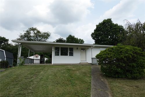 2870 Patterson Dr, Aliquippa, PA, 15001-1129 | Card Image