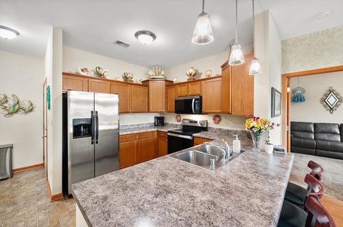941-941 Autumn Ridge Lane, Hartford, WI, 53027 | Card Image