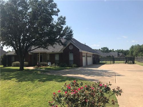 402 Weavers Way, Bossier City, LA, 71111-2097 | Card Image