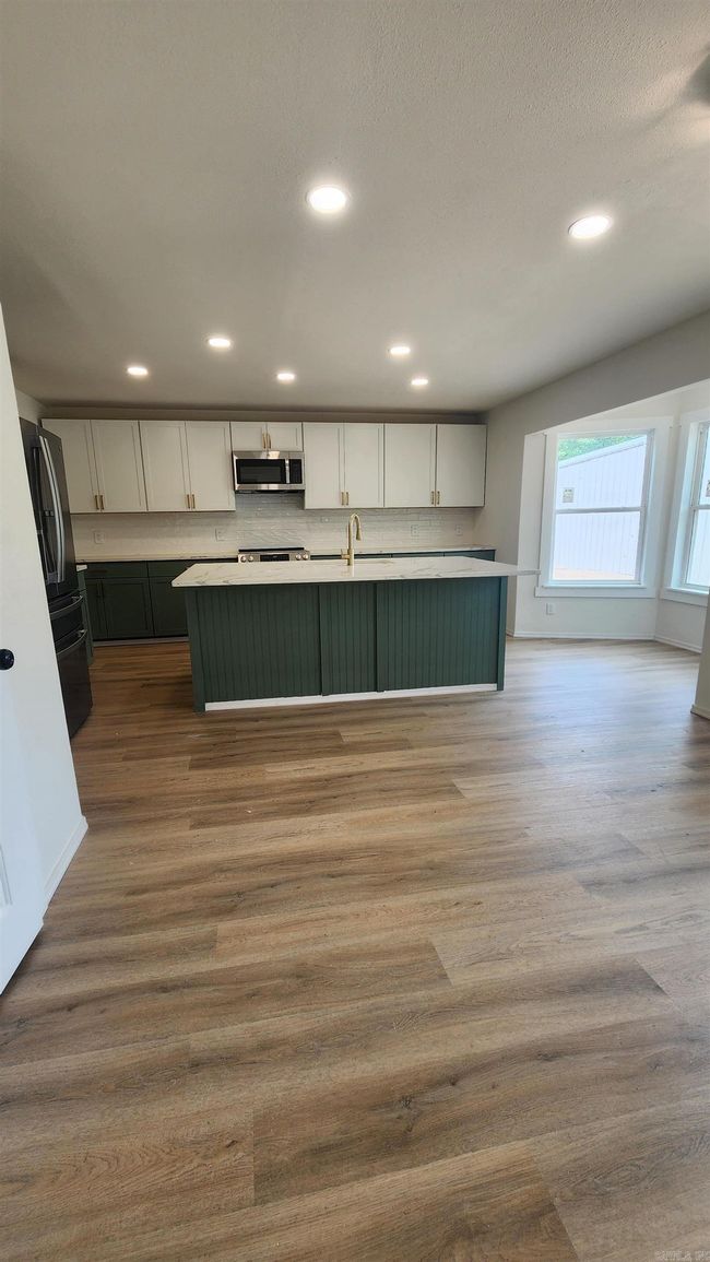 83 Dunn Hill Cir, House other with 5 bedrooms, 3 bathrooms and null parking in Vilonia AR | Image 6