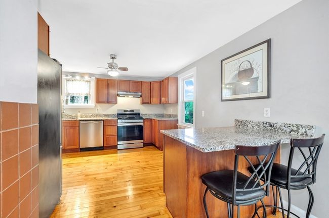 587 Essex Ave, House other with 3 bedrooms, 2 bathrooms and 4 parking in Gloucester MA | Image 8
