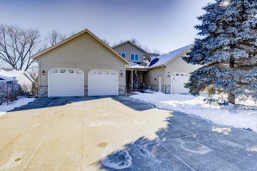 315 Creekside Ct, Watertown, WI, 53098-2122 | Card Image
