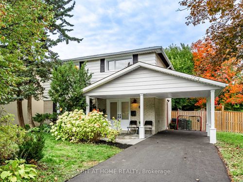 43 Kingland Cres, North York, ON, M2J2B8 | Card Image