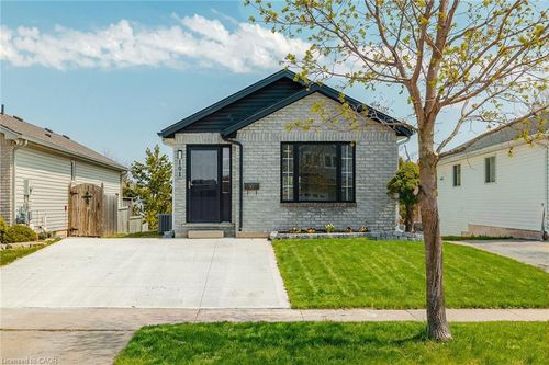 101 Anastasia Cres, Brantford, ON, N3P2A8 | Card Image