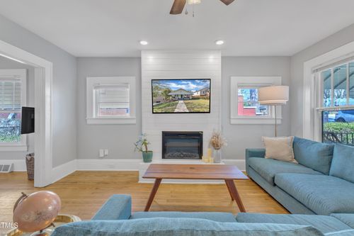 602 Dunbar St, Durham, NC, 27701-4525 | Card Image