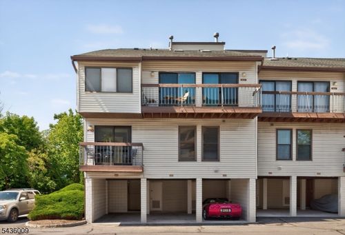 3624 Royce Ct, Hillsborough, NJ, 08844-5513 | Card Image