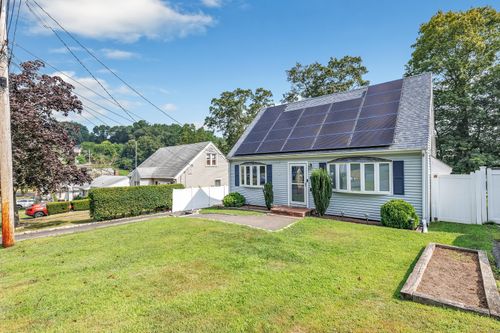 107 Hickory St, West Haven, CT, 06516-5618 | Card Image