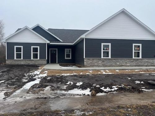 190 Deer Run Dr, Fall River, WI, 53932-8934 | Card Image