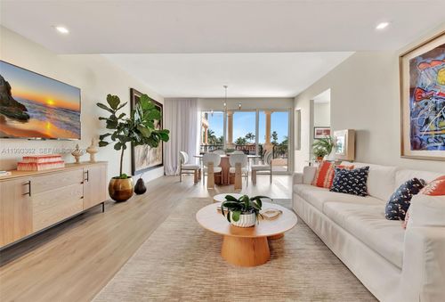 19136-19136 Fisher Island Dr, Miami Beach, FL, 33109-1144 | Card Image