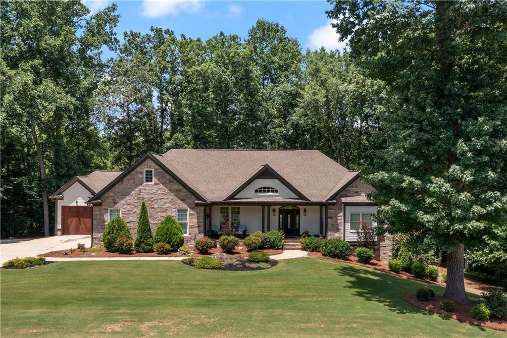 Eagle Crest Ct, Cumming, GA 30028