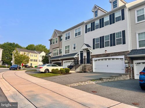 654 Jacobsen Cir, NEWARK, DE, 19702-1643 | Card Image