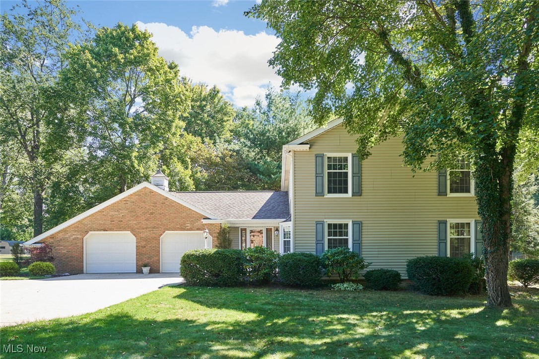 Briarview Ave, North Canton, OH 44720