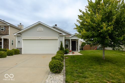 5774 White Pine Rd, Whitestown, IN, 46075-9715 | Card Image