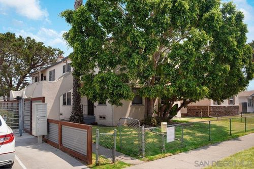 4515 Wilson Ave, San Diego, CA, 92116-3521 | Card Image