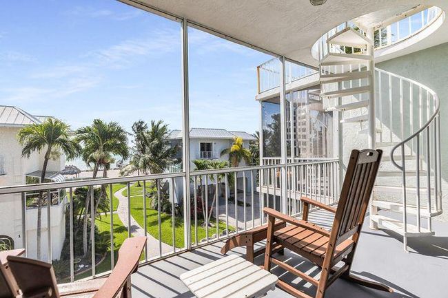 Main Bedroom Porch | Image 21