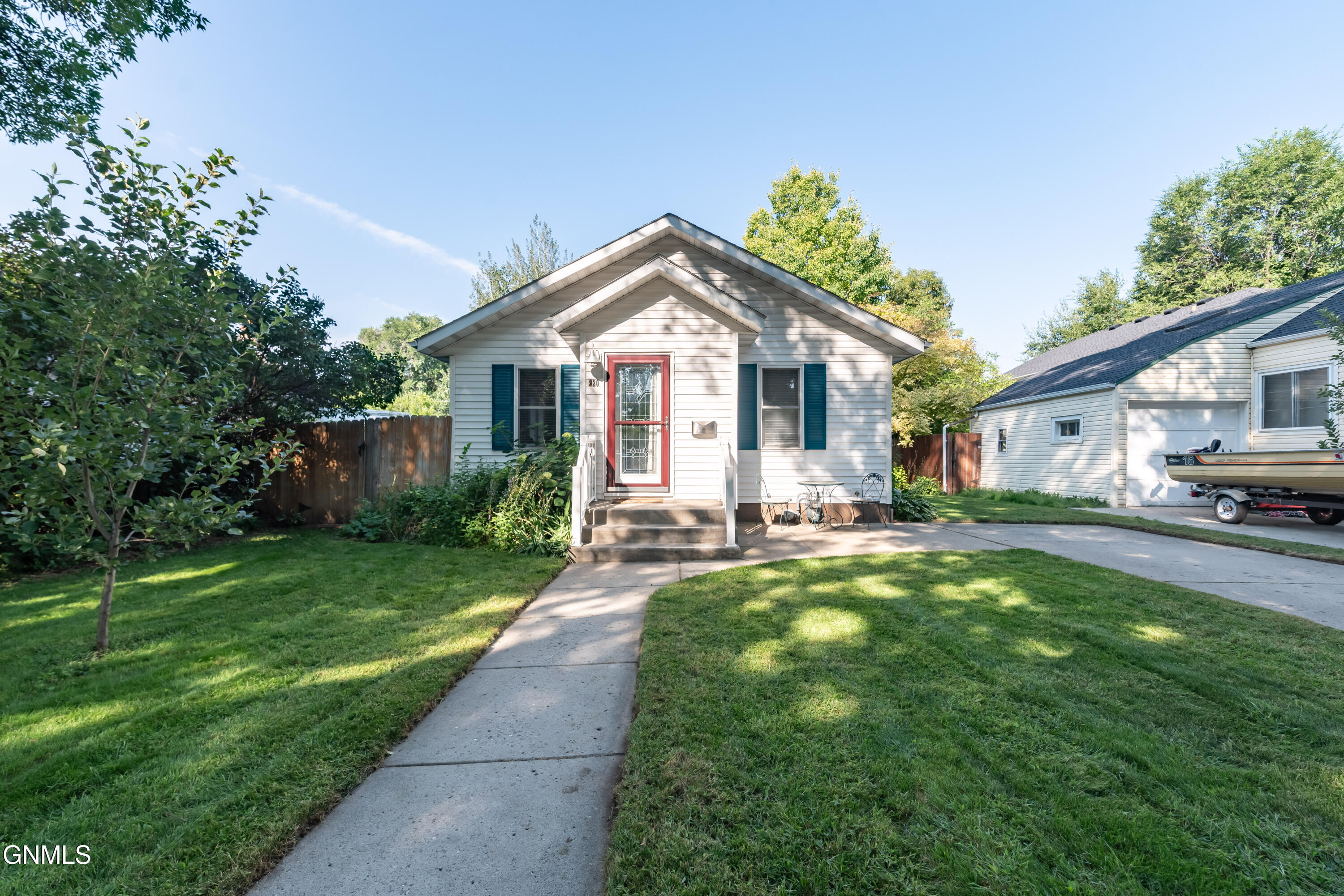 920 N 10Th St, For Sale in Bismarck - eXp Realty