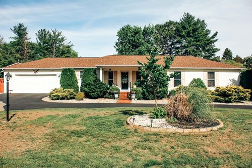 67 Lake Ln, Winchester, TN, 37398-4561 | Card Image