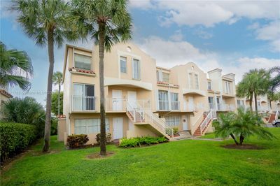 12-101 - 510 Nw 86th Pl, Condo with 2 bedrooms, 2 bathrooms and null parking in Miami FL | Image 2