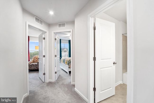18216 Summit Pointe Dr, Townhouse with 3 bedrooms, 4 bathrooms and null parking in TRIANGLE VA | Image 11