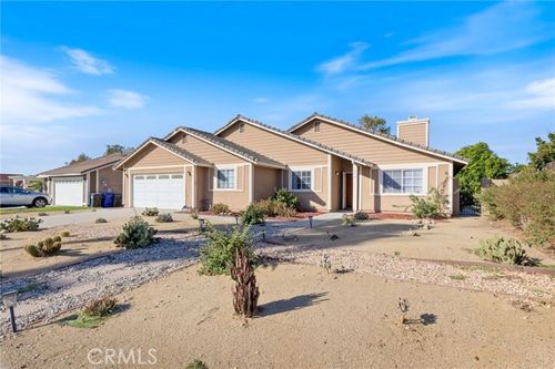  N Yucca Avenue, Rialto, CA, 92376 | Card Image