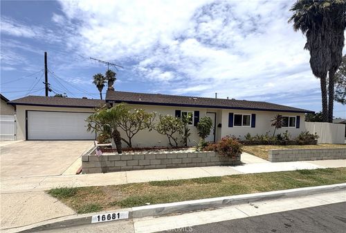 16681 Lucia Ln, Huntington Beach, CA, 92647 | Card Image
