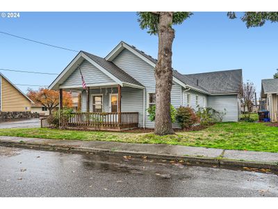 301 Berkley Ave, House other with 2 bedrooms, 1 bathrooms and 1 parking in Molalla OR | Image 3