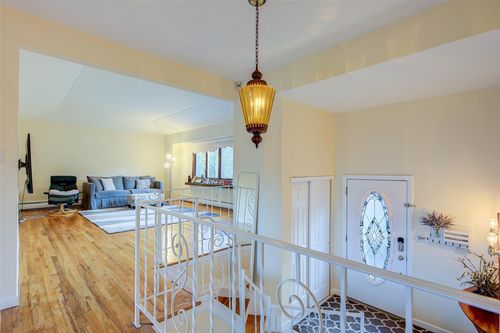 6 Shaker Ct, E Northport, NY, 11731-4024 | Card Image
