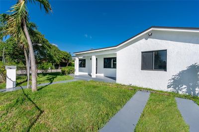 6791 Sw 25th St, House other with 3 bedrooms, 2 bathrooms and null parking in Miami FL | Image 2