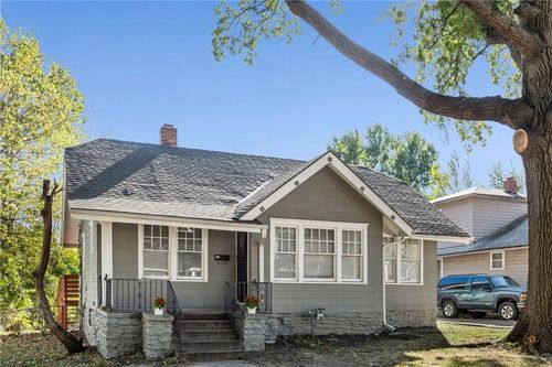 2407 E 69th Ter, Kansas City, MO, 64132-1568 | Card Image