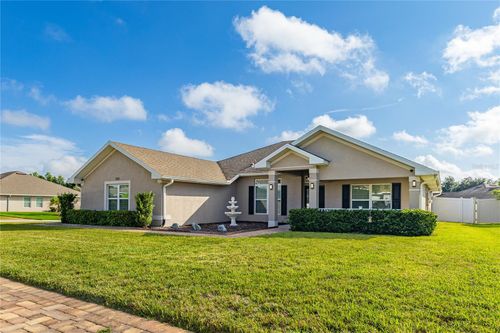 702 Country Walk Cv, Eagle Lake, FL, 33839-3273 | Card Image