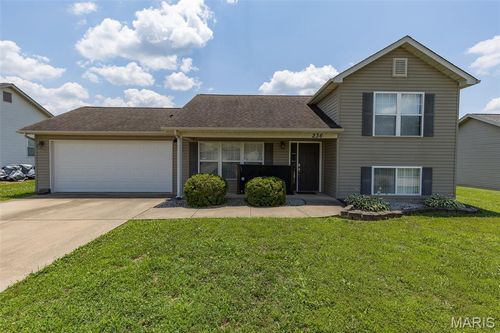 236 Bucking Horse Dr, Farmington, MO, 63640-7768 | Card Image