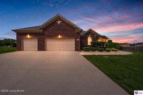 517 Concord Grape Way, Vine Grove, KY, 40175-8425 | Card Image