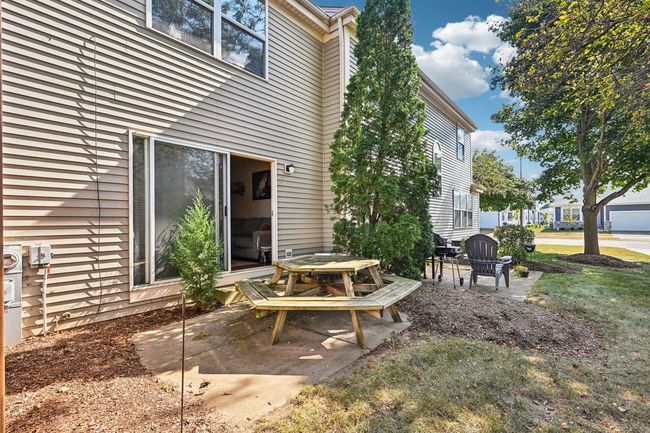 1024 Center Dr, Townhouse with 2 bedrooms, 2 bathrooms and 2 parking in MARENGO IL | Image 35