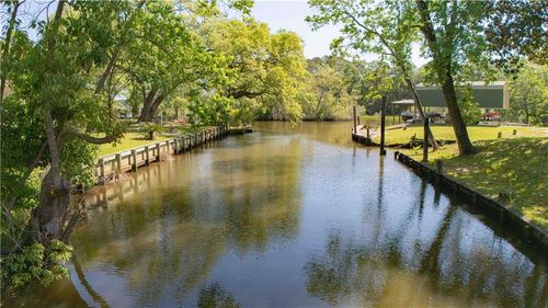 2157 Grove Ct, Mobile, AL, 36605-3916 | Card Image