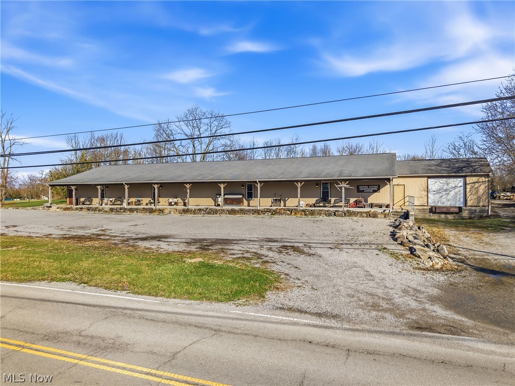 10725 Struthers Rd, New Middletown, OH 44442