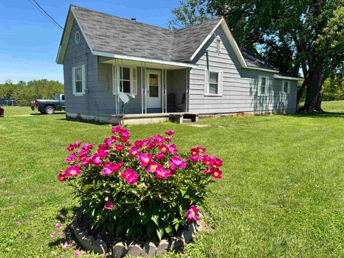 428 N Walnut, Versailles, IL, 62378-1128 | Card Image