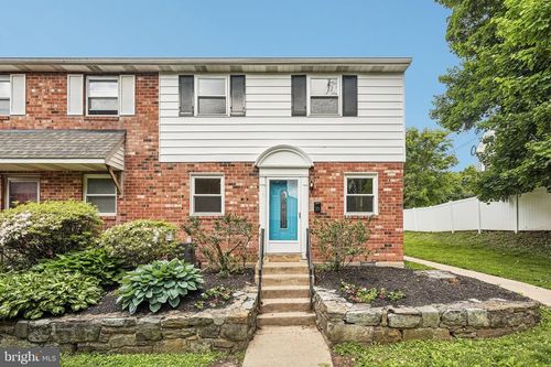 35-605 W Market St, WEST CHESTER, PA, 19382-2865 | Card Image