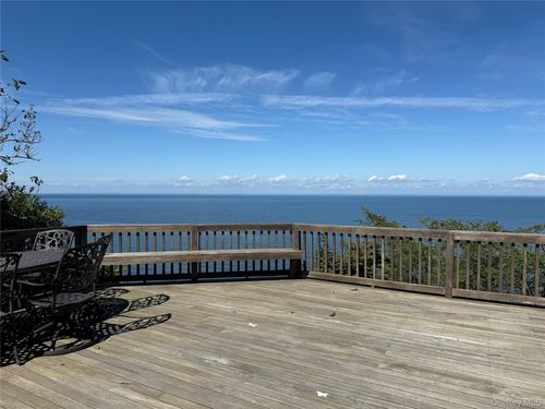 107 Waterview Dr, Sound Beach, NY, 11789-1033 | Card Image
