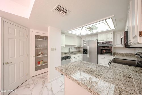 114-17404 N 99th Ave, Sun City, AZ, 85373-2019 | Card Image