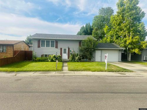1812 Yellowstone Ave, Worland, WY, 82401-2213 | Card Image