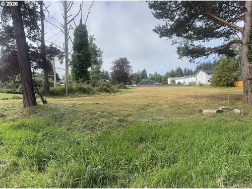 135 Sw 1st St, Warrenton, OR, 97146 | Card Image