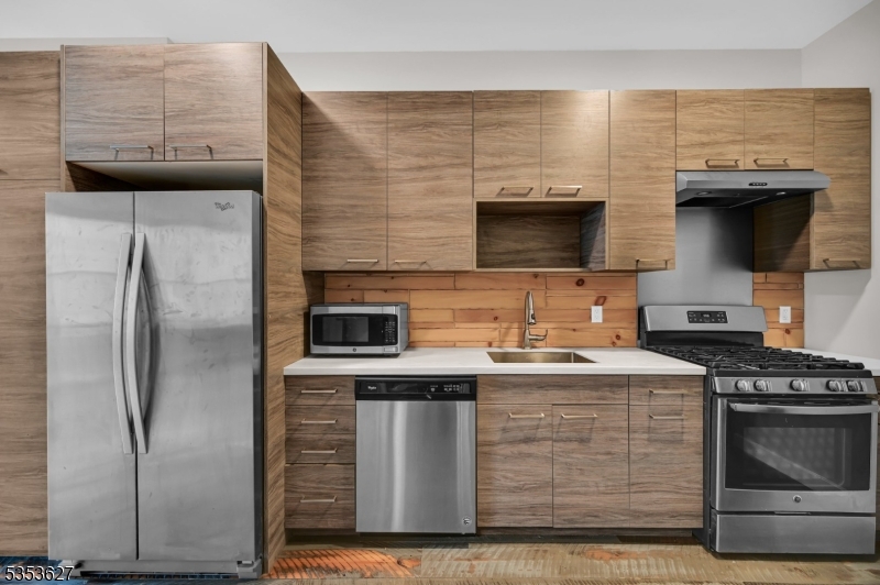 Residential Lease in Newton Town 5