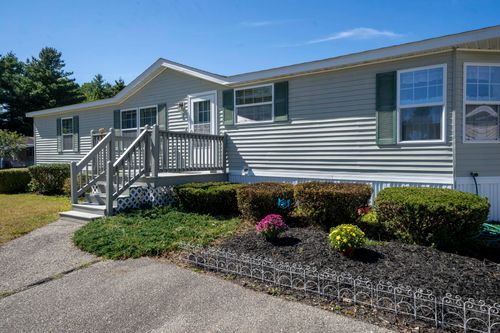 2 Freedom Drive, Dover, NH, 03820 | Card Image