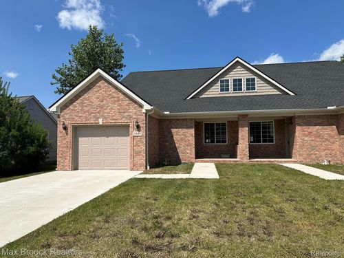 1049 Birchwood Dr, Troy, MI, 48083-1805 | Card Image