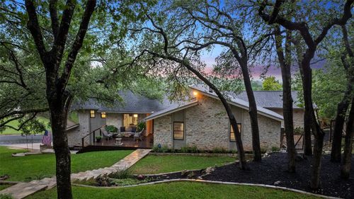 8900 Rockcrest Dr, Austin, TX, 78759-7320 | Card Image